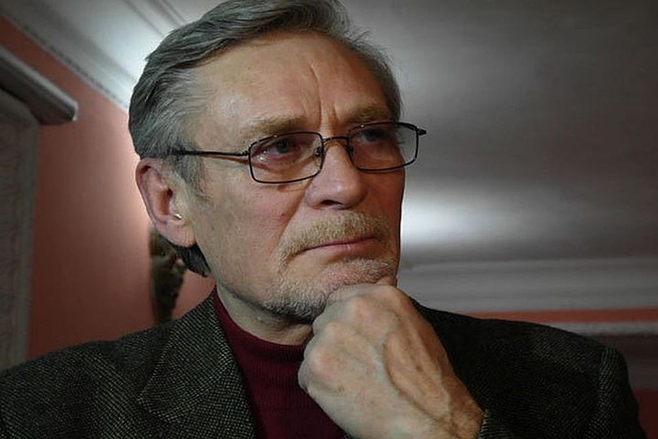 Александр Михайлов повеселит сибиряков театральными байками.