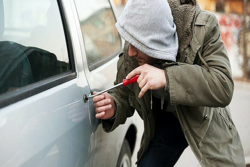 В Туапсинском районе задержали мужчину, который угнал автомобиль