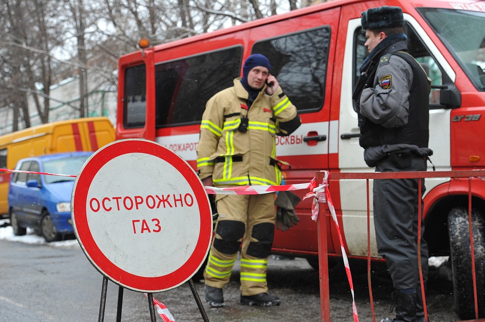 Аварию устраняют 26 специалистов.