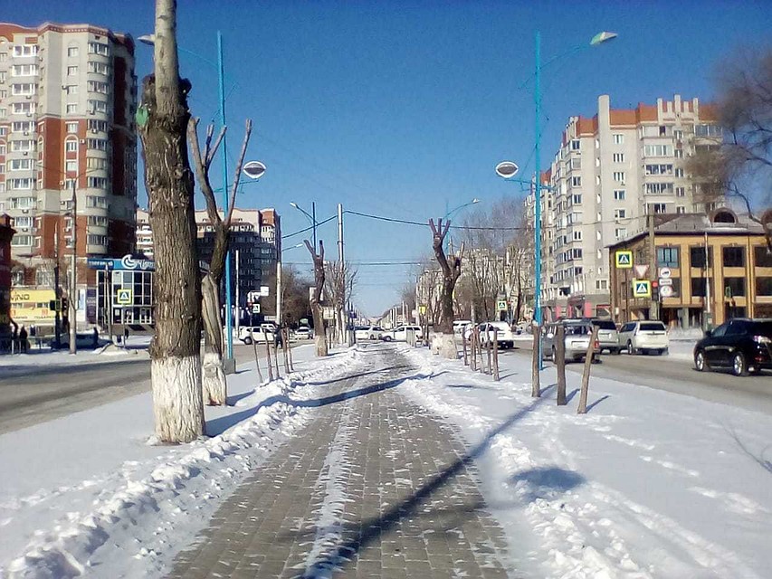Благовещенск накрыло весенним снегом.