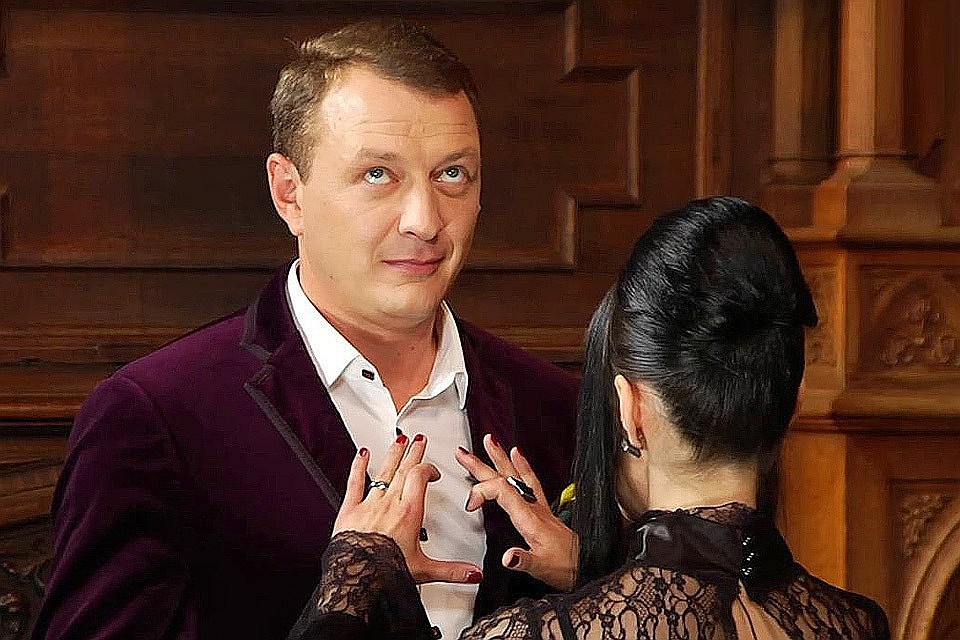 Марат Башаров на телешоу "Битва экстрасенсов".