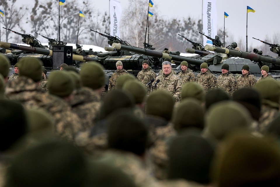 Ранее в Сети раскритиковали Порошенко за речь на церемонии передачи новой техники ВСУ