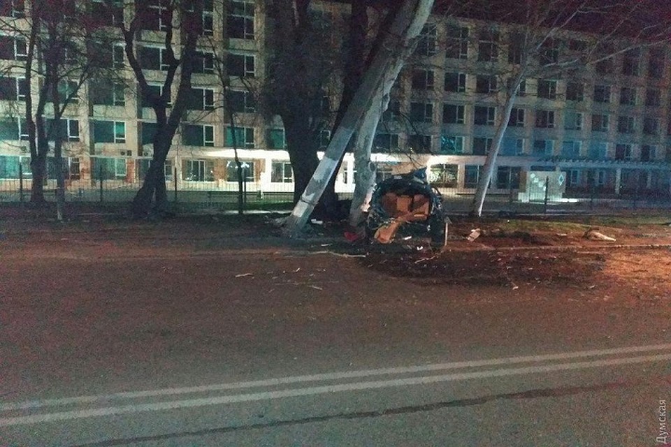 Джип разорвало на две части (Фото: Думская).