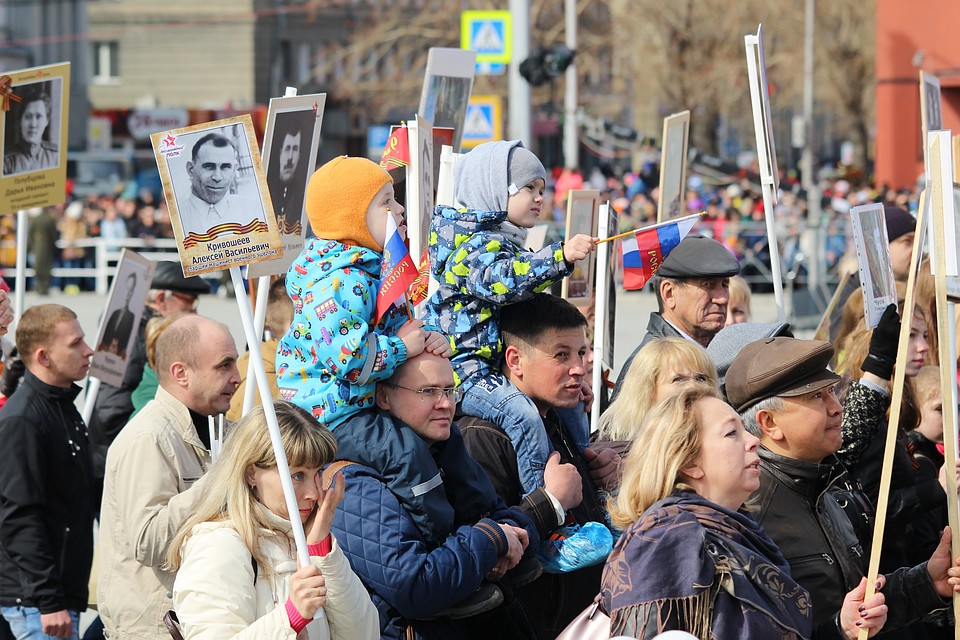В прошлом году в «Бессмертный полк» встали более 250 тысяч новосибирцев.
