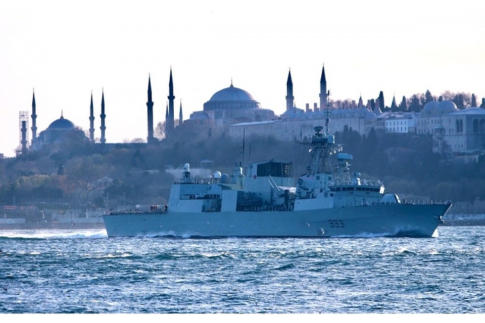 В акваторию Черного моря вошли боевые корабли НАТО