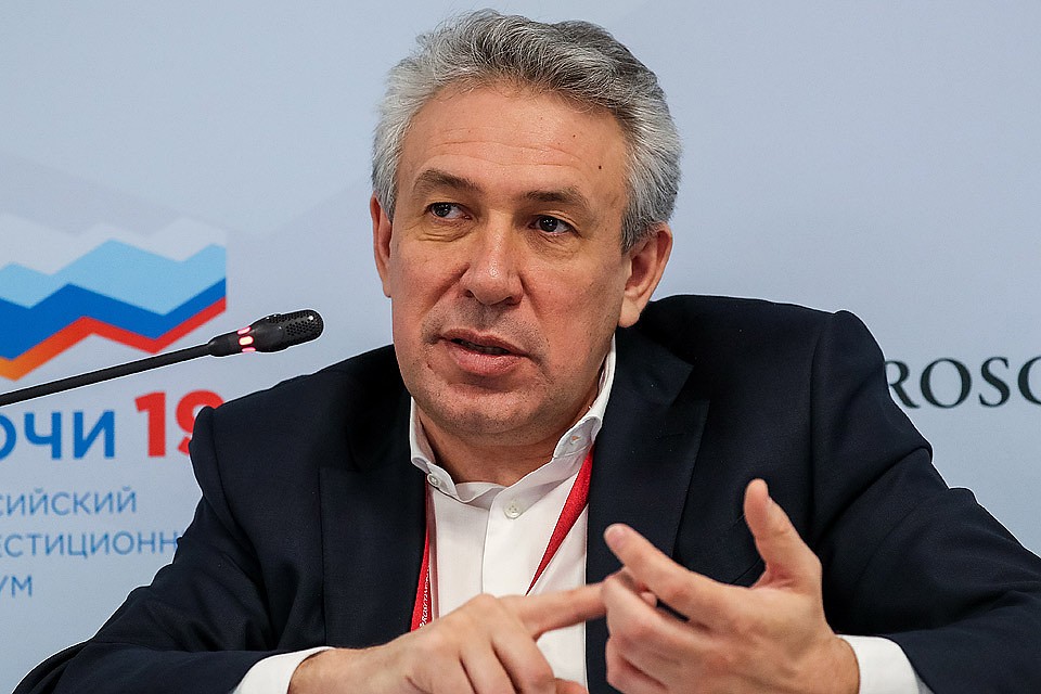 Сергей Горьков на сессии Российского инвестиционного форума в Главном медиацентре Олимпийского парка. Фото Донат Сорокин/фотохост-агентство ТАСС