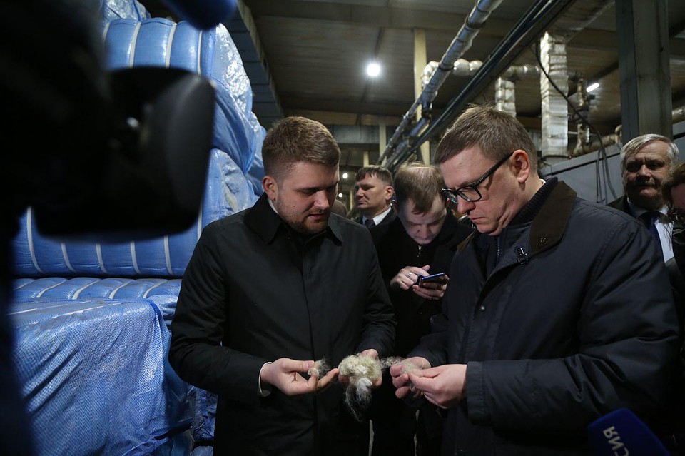 Алексей Текслер на заводе по переработке ПЭТ-тары.