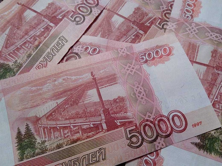Около 400 млн рублей взыскали с алтайских должников по алиментам