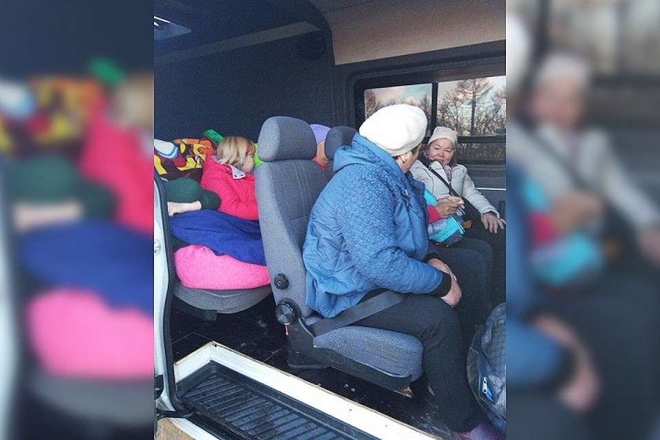В салоне автомобиля приварили три дополнительных места для пассажиров