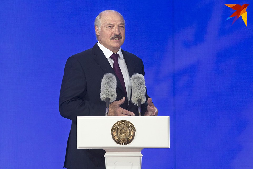 Александр Лукашенко потребовал у работников сельского хозяйства быть дисциплинированными