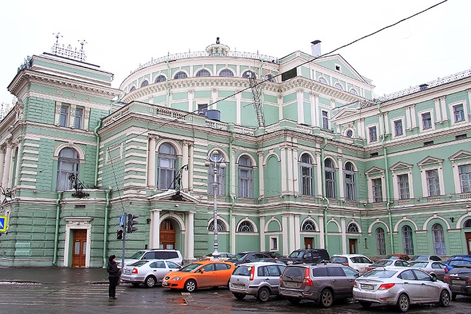 Петербуржцам покажут закулисье театров.