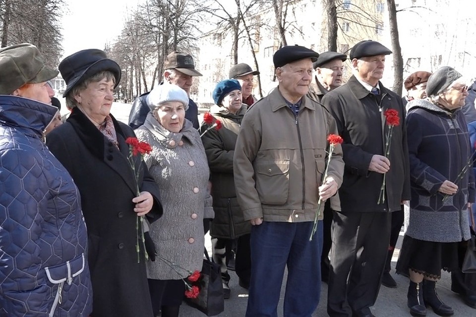Память узников фашистских концлагерей почтили в Кемерове.