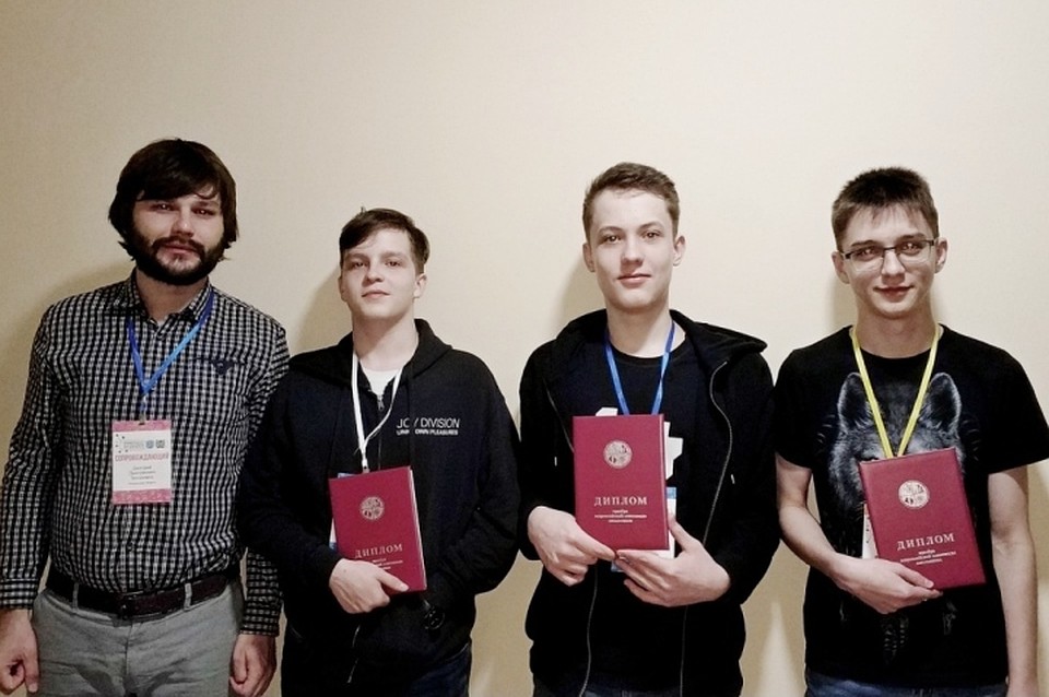 Роман Малов, Дмитрий Шаронов и Михаил Ефремкин стали призерами олимпиады.