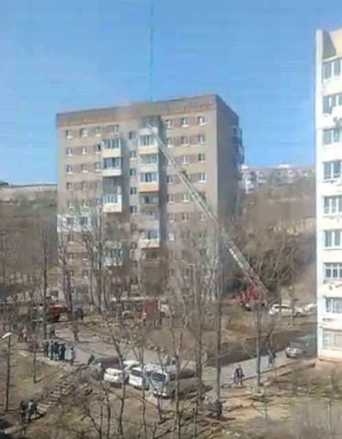 В доме на Луговой, 57Б загорелись стройматериалы