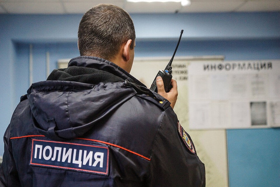 Сейчас стражи порядка устанавливают канал поставки наркотика.