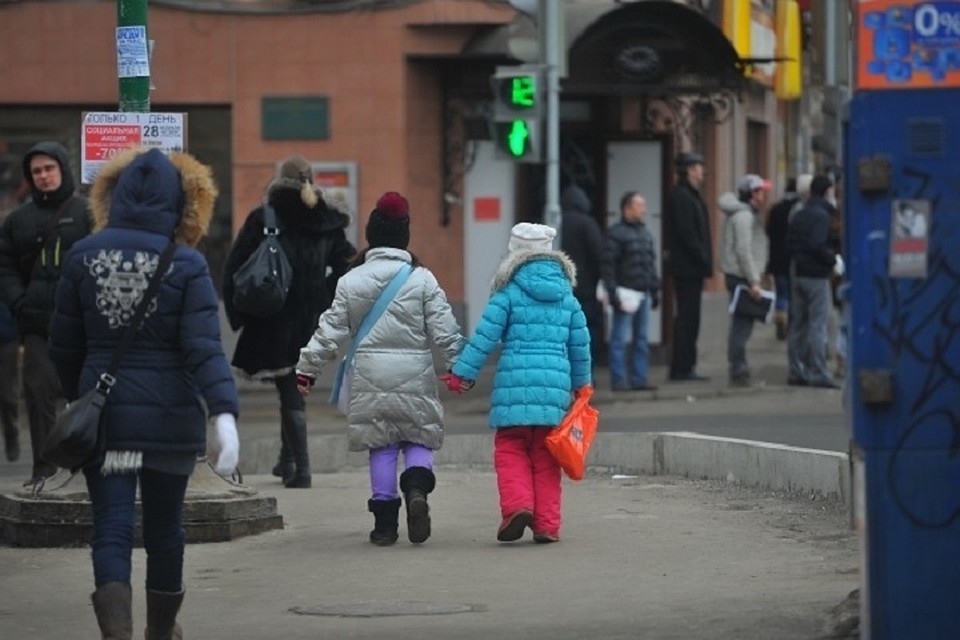 Отец совершал действия сексуального характера в отношении своей 12-летней дочери, демонстрировал ей порнофильмы