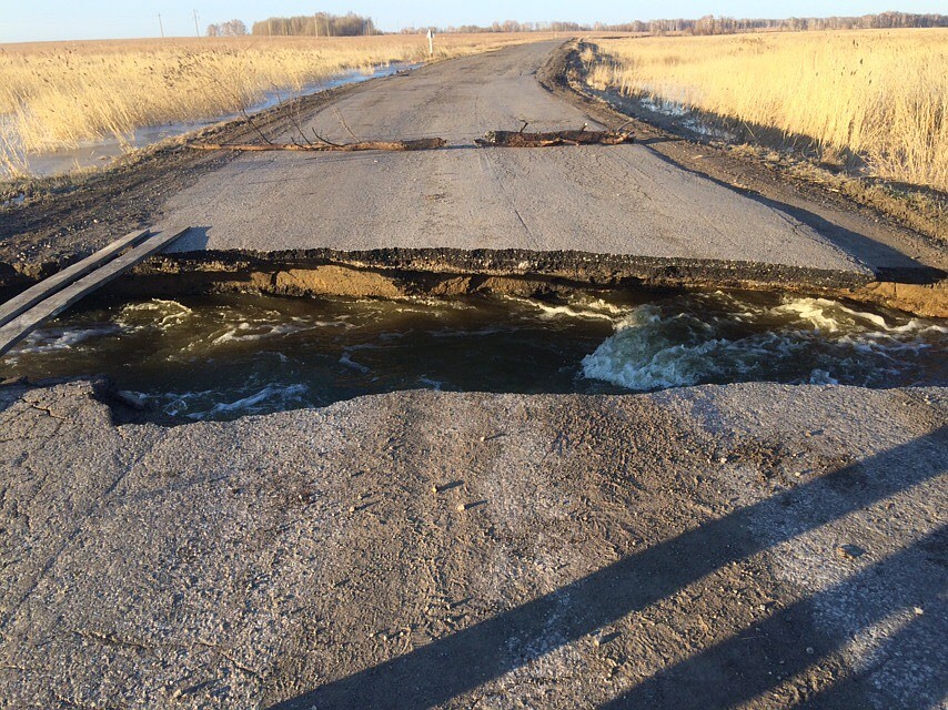 В Омской области снова размыло дороги