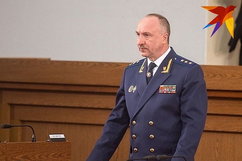 Конюк: "Надо взвесить ситуацию, проанализировать ее, чтобы не получилось так, что мы уничтожим какой-то слой молодых людей"