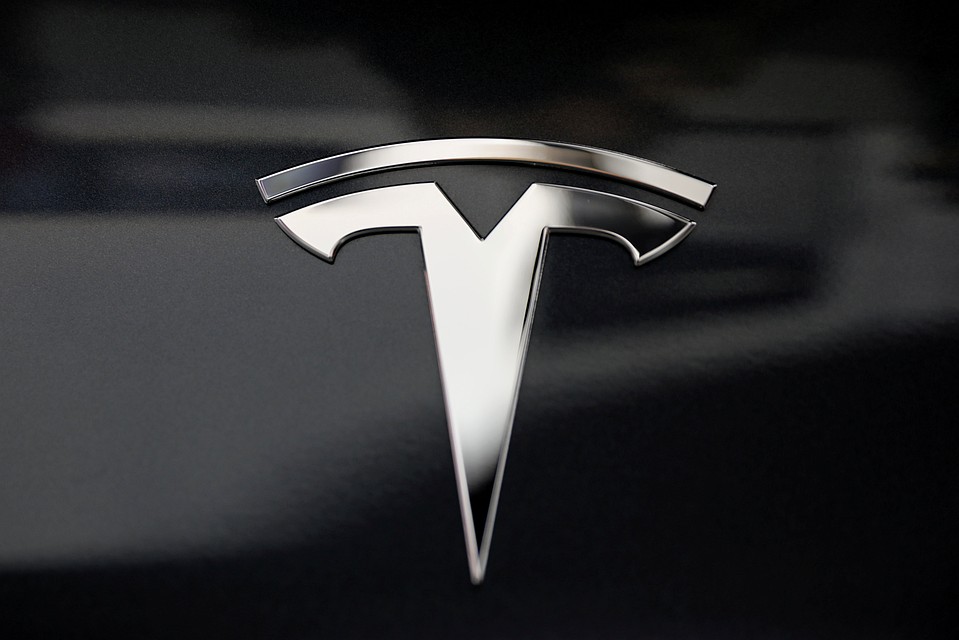 Компания Tesla планирует в течение двух лет сократить состав совета директоров с 11 человек до семи
