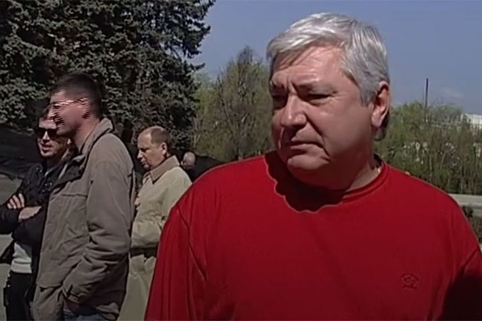 Журналисты попытались выяснить причину отсутствия лидера коммунистов у его сына