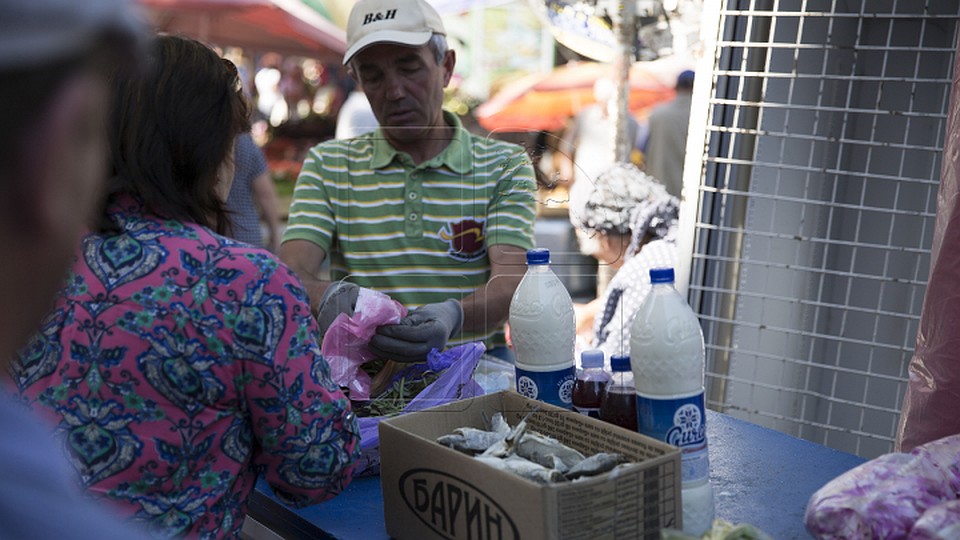 Выдача разрешений на уличную продажу молочных и мясных продуктов будет приостановлена.