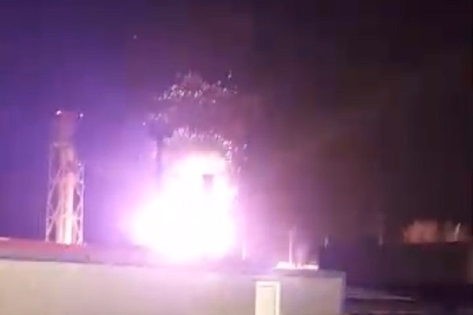 В Сосновом Бору погиб человек во время заправки машины