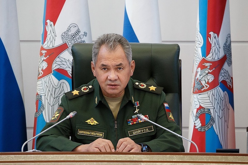 Министр предложил всем желающим через информационный раздел "Дорога памяти" сайта Минобороны направлять сведения о своих родственниках, воевавших на фронте или трудившихся в тылу