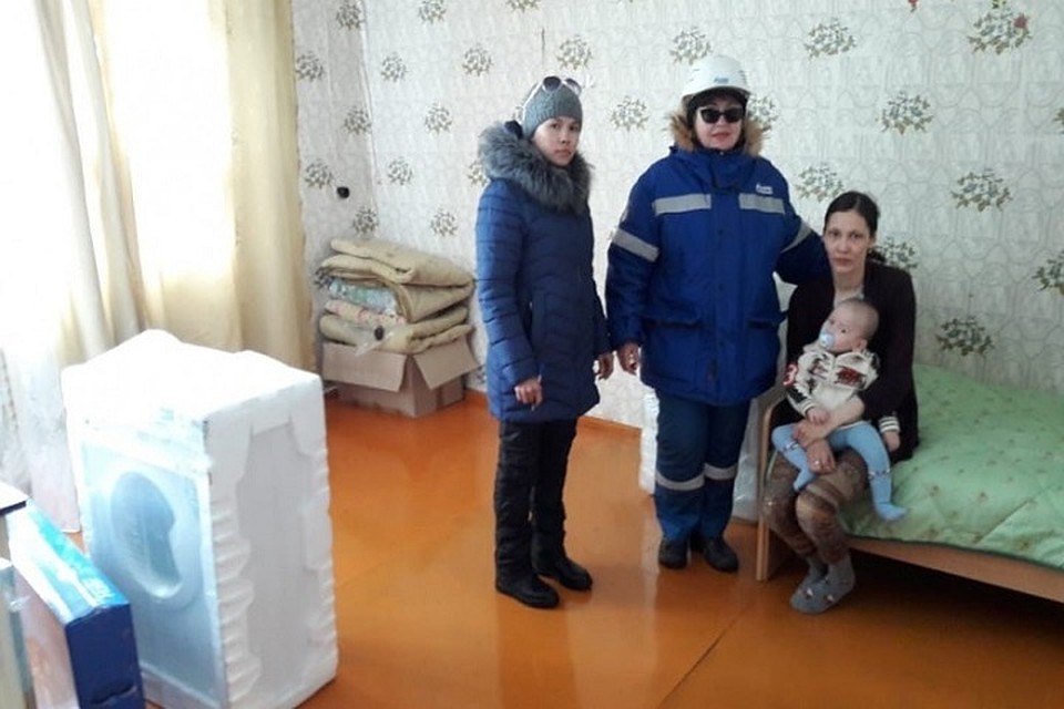 Пострадавшие от пожара в Мысе Каменном поблагодарили земляков за помощь Фото: mo-yamal.ru