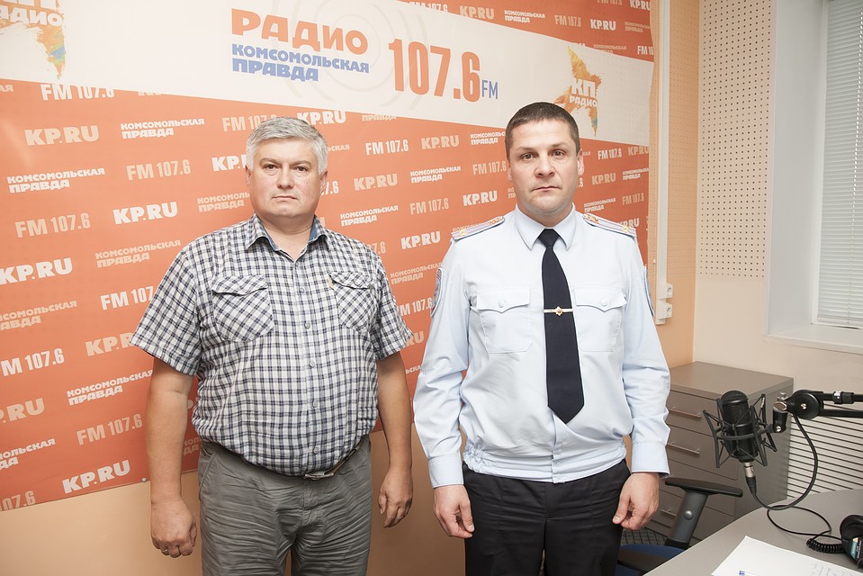Фирдаус Харисов, зам.начальника МКУ "Служба благоустройства и дорожного хозяйства" и Вениамин Вычужанин, начальник 1 отдела УГИБДД МВД по УР