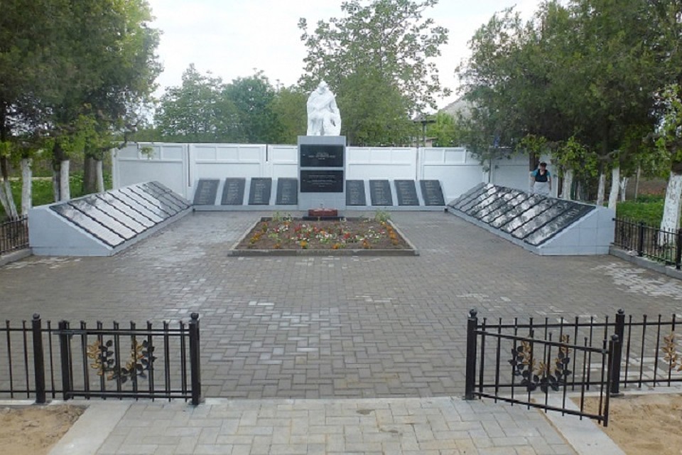Томская область помогает в реставрации воинских мемориалов Молдовы (Фото: duma.tomsk.ru).
