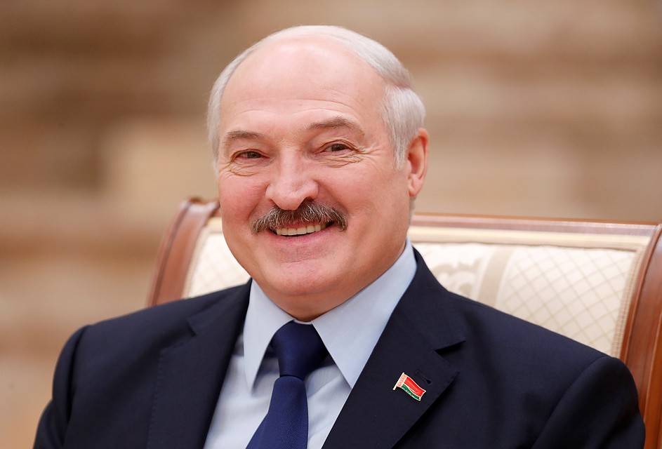 Лукашенко объяснил отсутствие на параде Победы в Москве