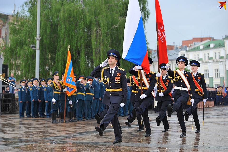 В Орле прошел парад Победы