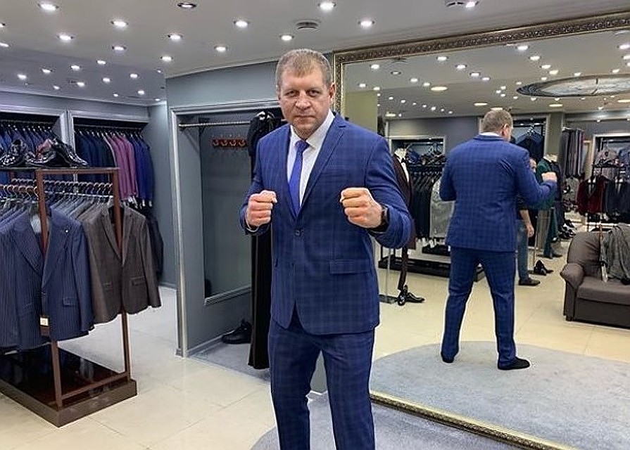 В Москве задержали спортсмена Александра Емельяненко за распитие алкоголя в общественном месте