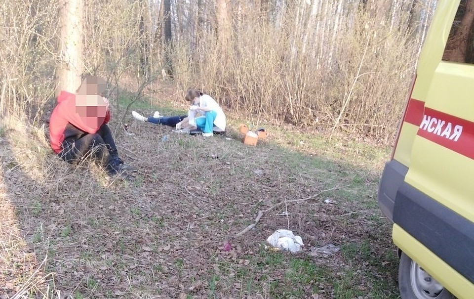 Мальчик погиб на месте в сквере Фото: паблик в ВК "Инцидент|Первоуральск"