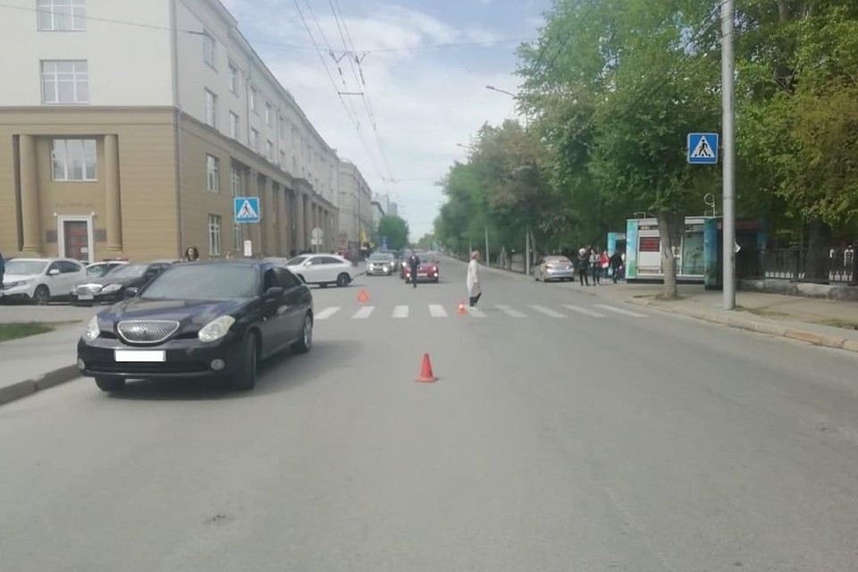Любитель тонировки сбил женщину, переходившую дорогу по "зебре". Фото: МВД по Новосибирской области.