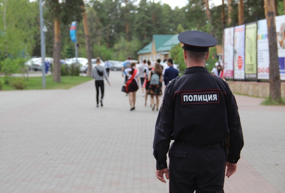 Полицейские проследят за порядком и безопасностью в дни Последних звонков. Фото: УМВД России по Челябинску
