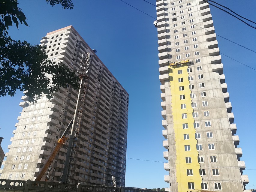Видимых обрушений на стройплощадке нет