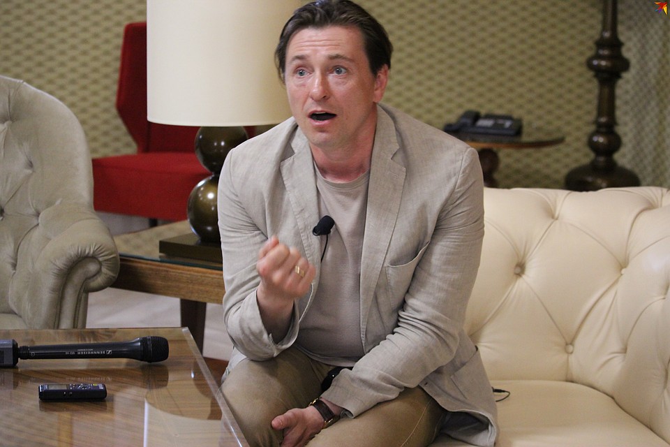 Сергей Безруков: "сейчас стало модным говорить плохо о России"