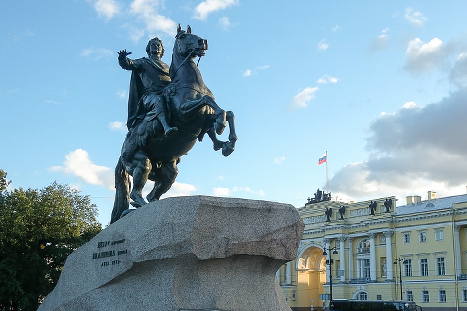 Сам памятник отметит два с половиной века только в 2032 году.