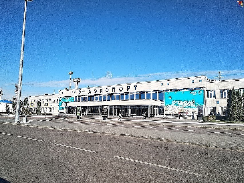 Теперь внешний облик аэропорта должен измениться.
