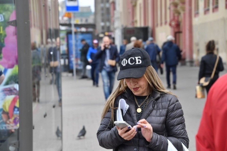 Ревнивая новокузнечанка проверила звонки знакомого и попала под суд.