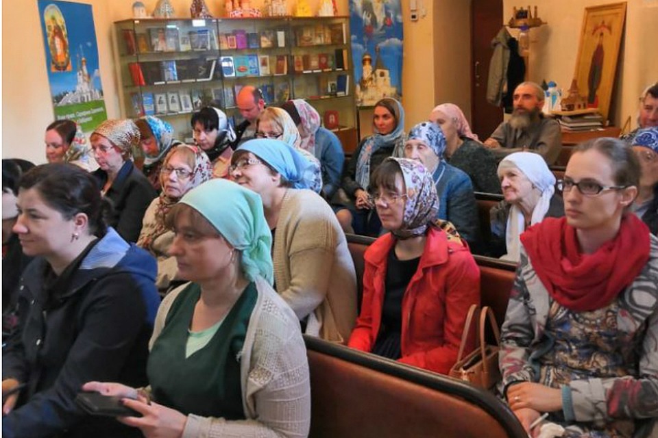 Современное общество в Хабаровске познает «Язык церкви»