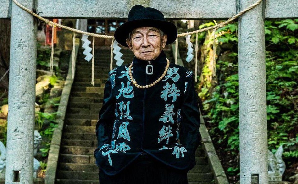84-летний дедуля стал звездой Instagram.