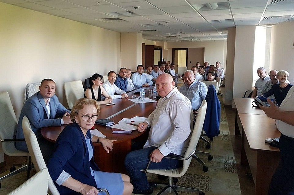 Все 35 депутатов фракции ПСРМ находятся в здании парламента. Фото: aif.md