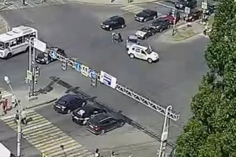 драка с сотрудником ЧОПа в Липецке