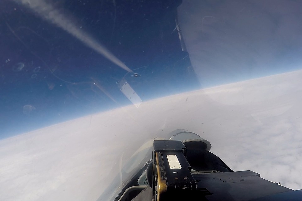 Российский Су-27 перехватил американский и шведский самолеты-разведчики над Балтикой