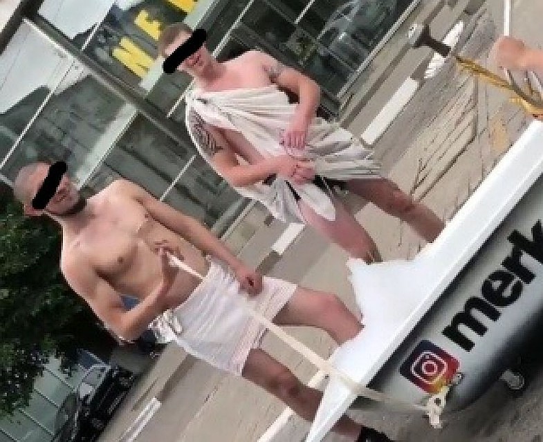 Отдых в ванной на проспекте Богдана Хмельницкого для белгородцев закончился штрафом в 500 рублей.