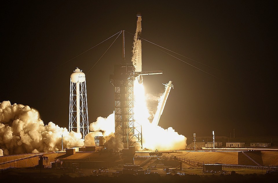 Ракета-носитель Falcon 9 стартовала с космодрома Ванденберг в Калифорнии с тремя спутниками RADARSAT Constellation