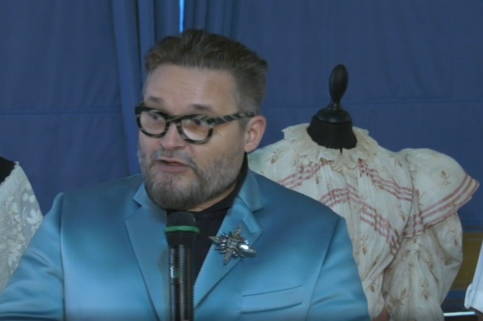 Александр Васильев рассказал все о современных купальных костюмах