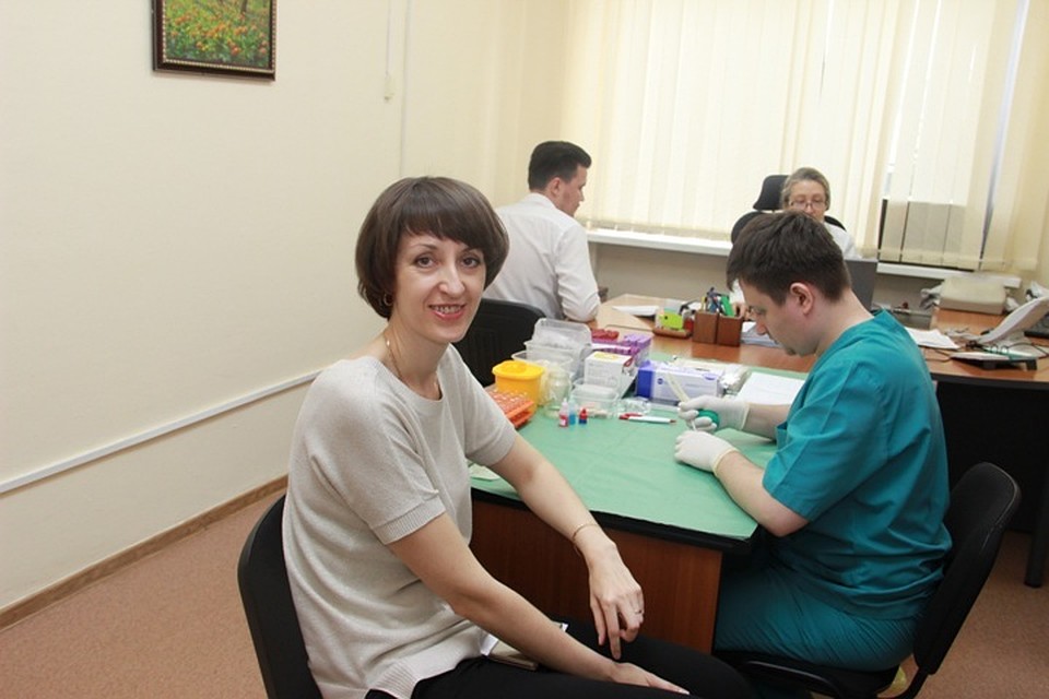 За три часа работники банка сдали семь литров крови Фото: АО «Россельхозбанк»